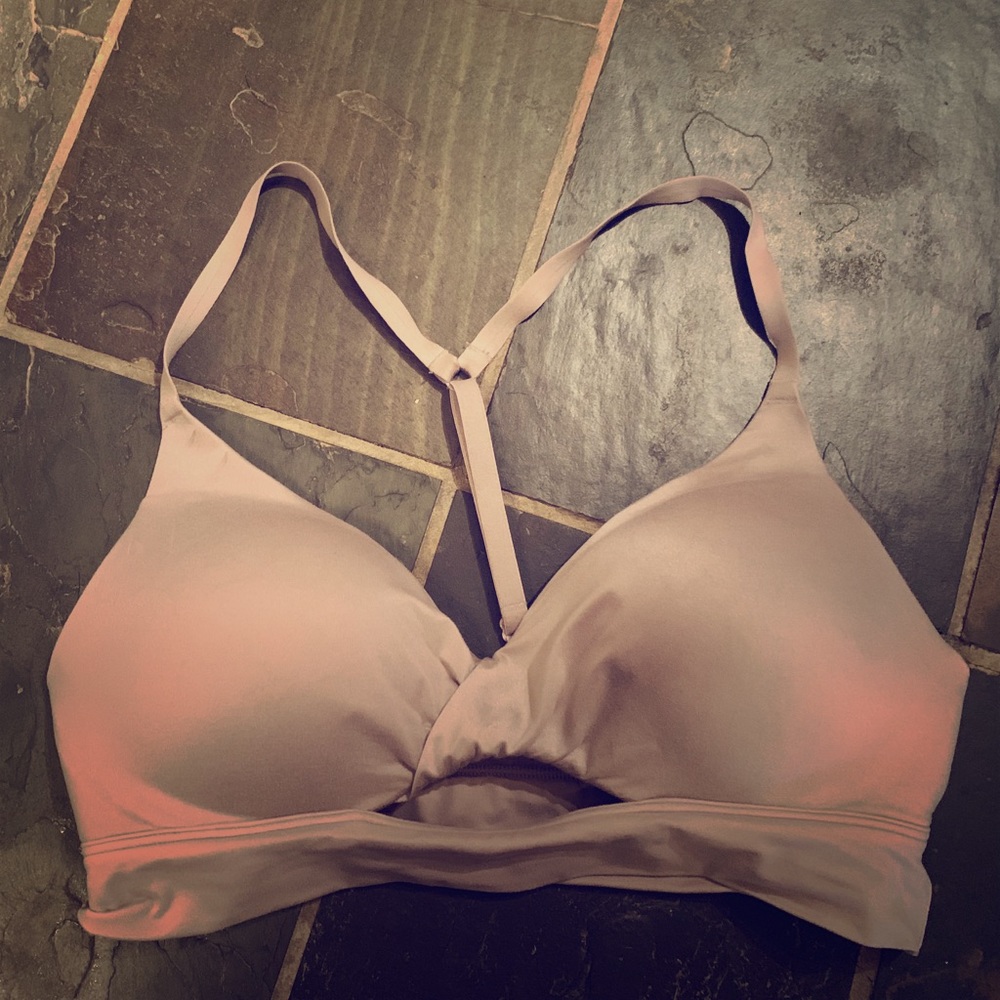Victoria’s Secret bralette, 32C
